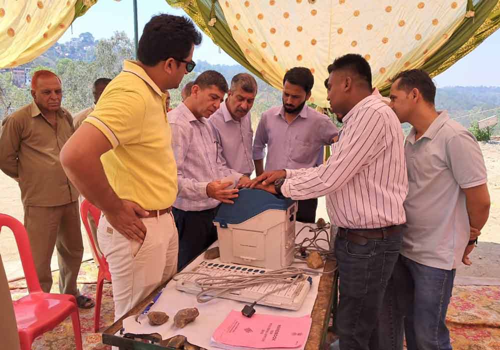 Final rehearsal of election workers