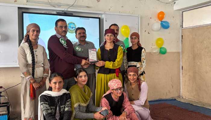 हरिपुरधार कॉलेज में तीज़ महोत्सव